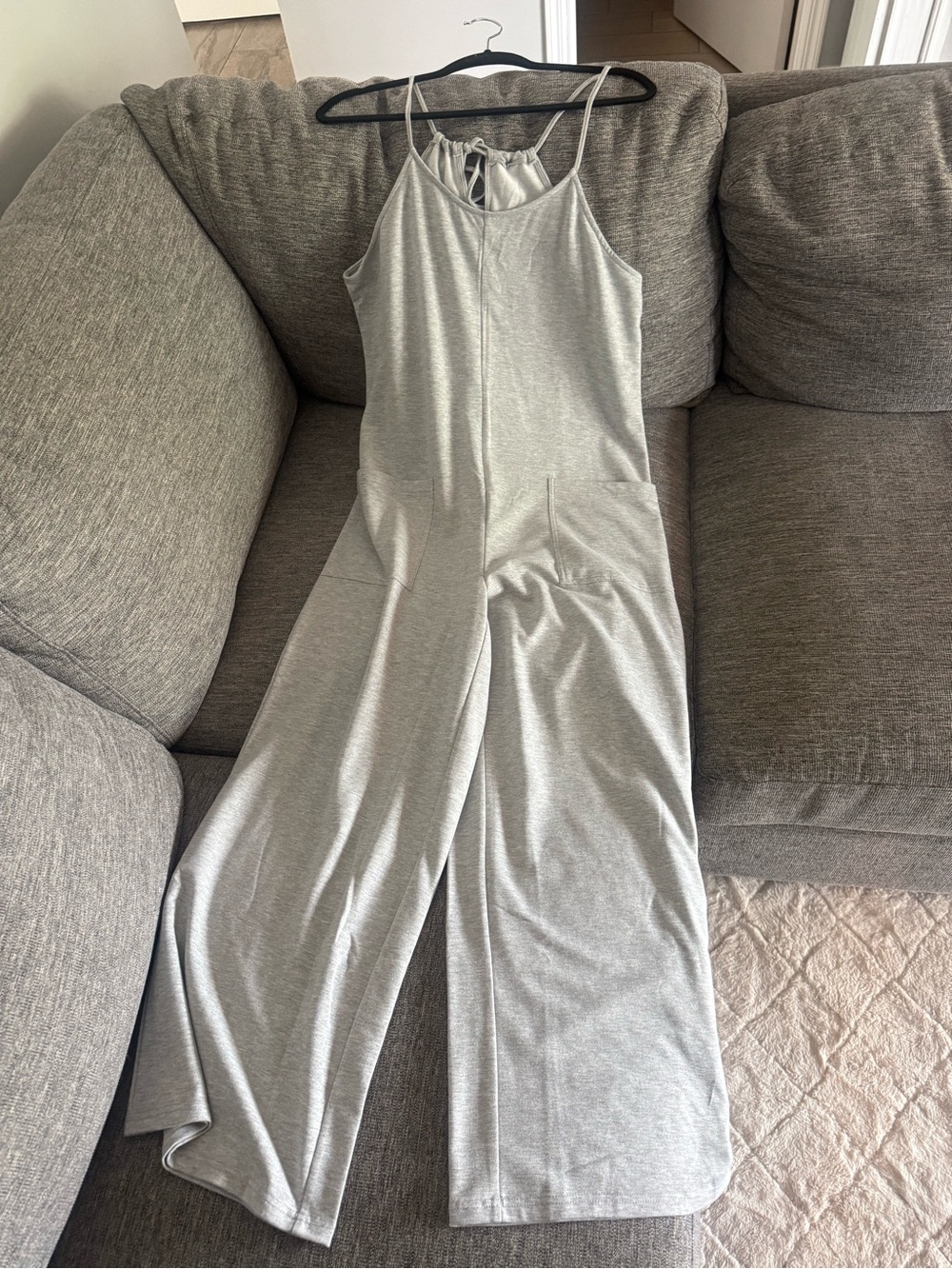 Casual Grey Wide-Leg Jumpsuit with Pockets - Picture 2 of 2